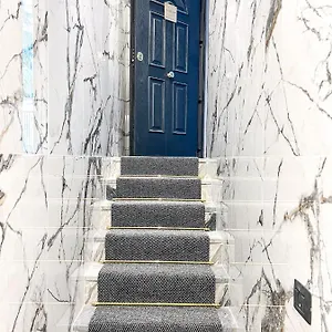 The Boutique - Hebrew Quarter Milan